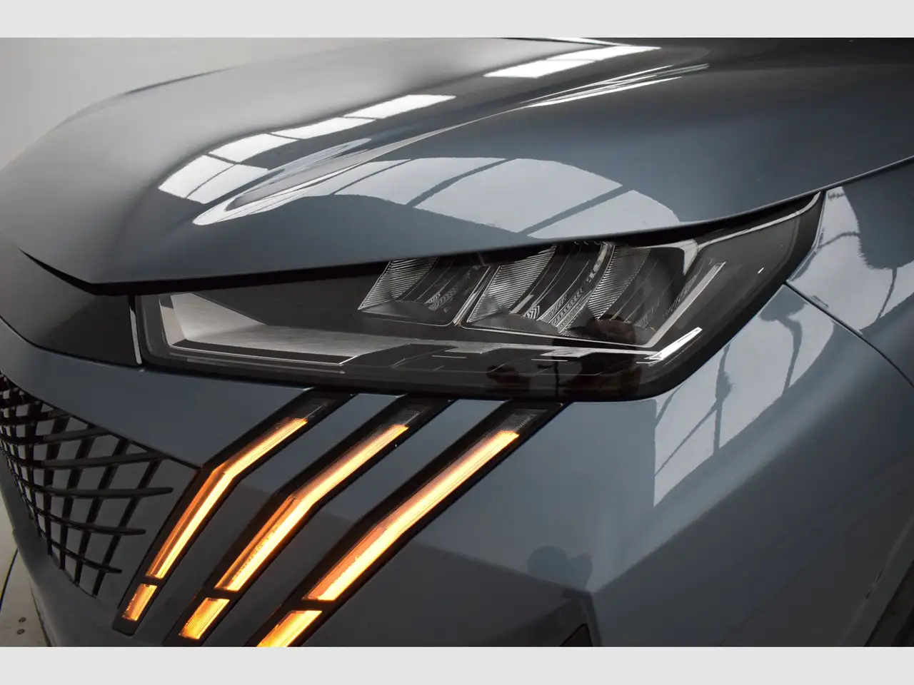 Peugeot 3008 Hybrid 1.6 143KW Allure e-DCS7 — Vehicle gallery 21