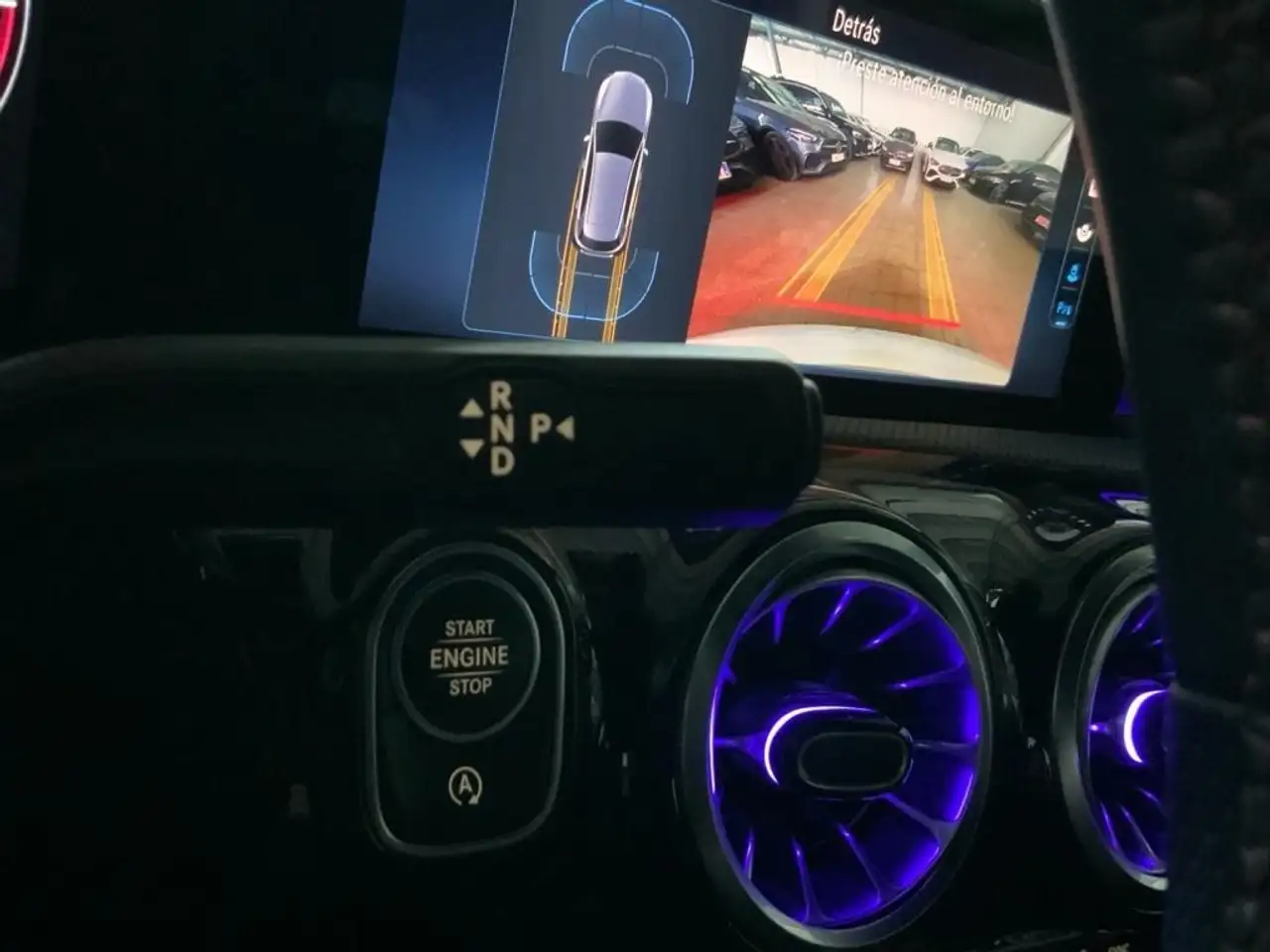 Mercedes-Benz A 200 d — معرض صور السيارة 24