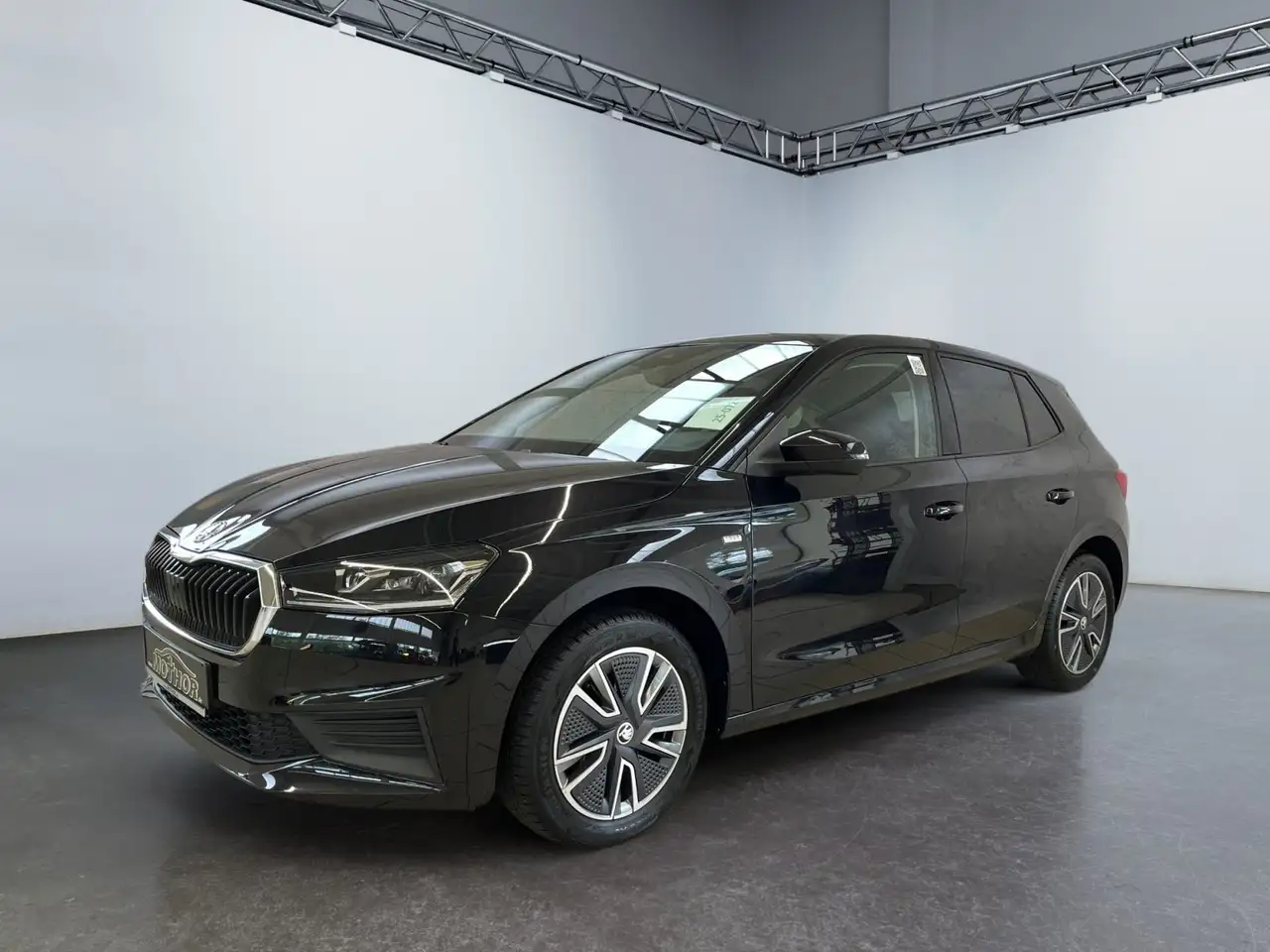 Skoda Fabia Tour 1.0TSI DSG PDC LED Berganfahrassistent — معرض صور السيارة 2