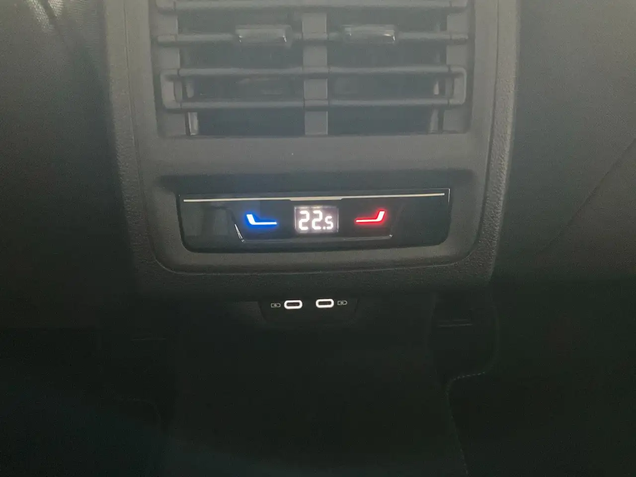 Volkswagen Golf Life , Navi, ACC, Sitzhzg., Klima 3-Z, LED — Vehicle gallery 8