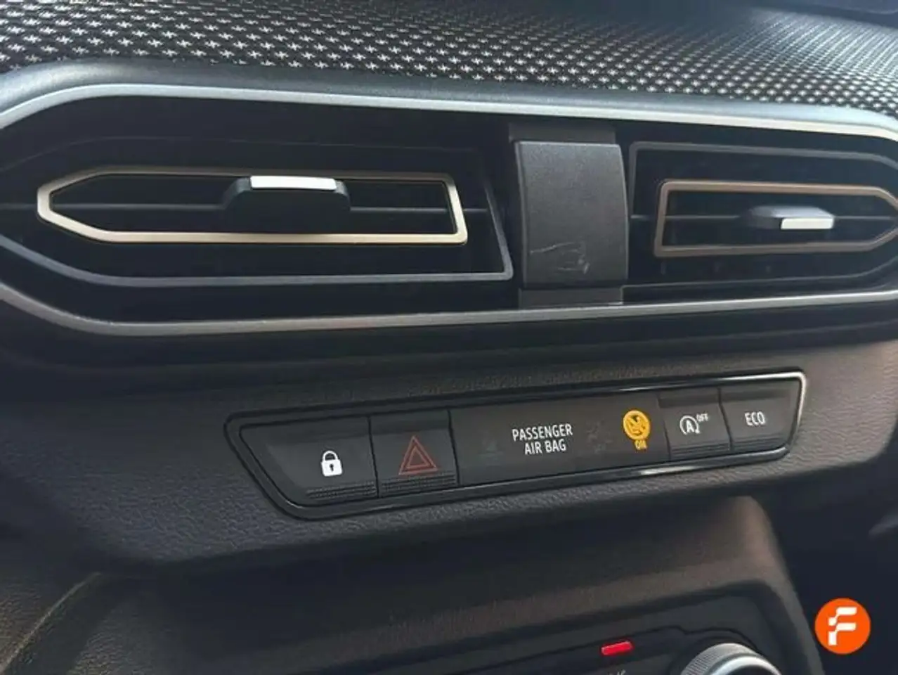 Dacia Sandero Stepway ECO-G Essential 74kW — Vehicle gallery 17