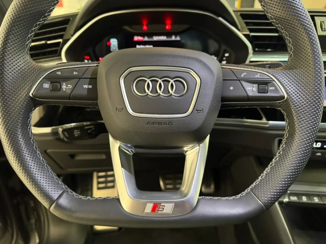Audi Q3 40 TDI Black line quattro S tronic 142kW — Galería del vehículo 24