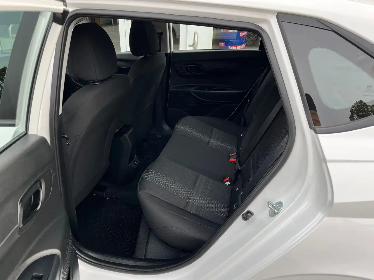 Hyundai i20 1,0 T-GDI*Select*Automatic/Navi/1.Hd/PDC/SH — Galería del vehículo 14