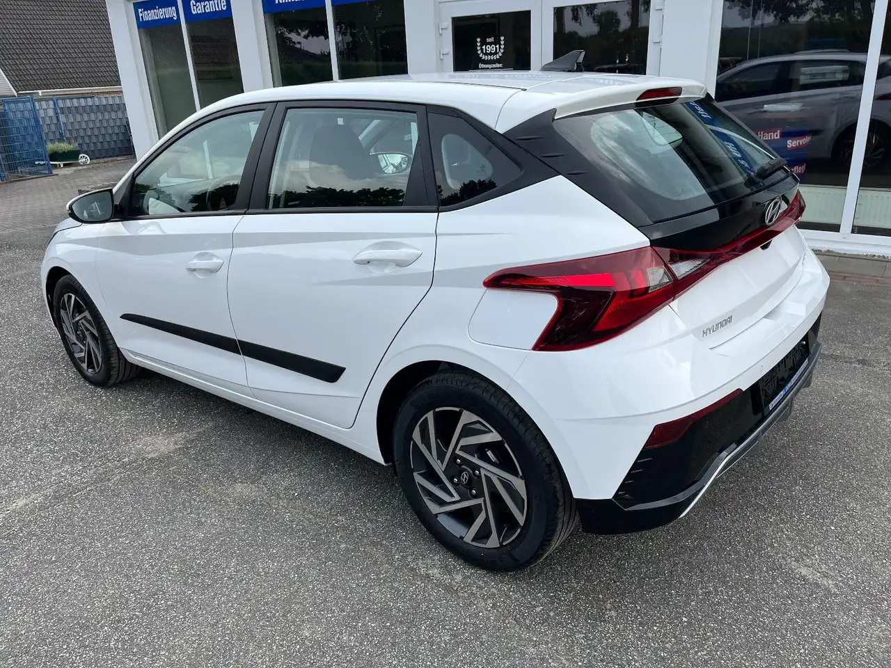 Hyundai i20 1,0 T-GDI*Select*Automatic/Navi/1.Hd/PDC/SH — Galería del vehículo 4