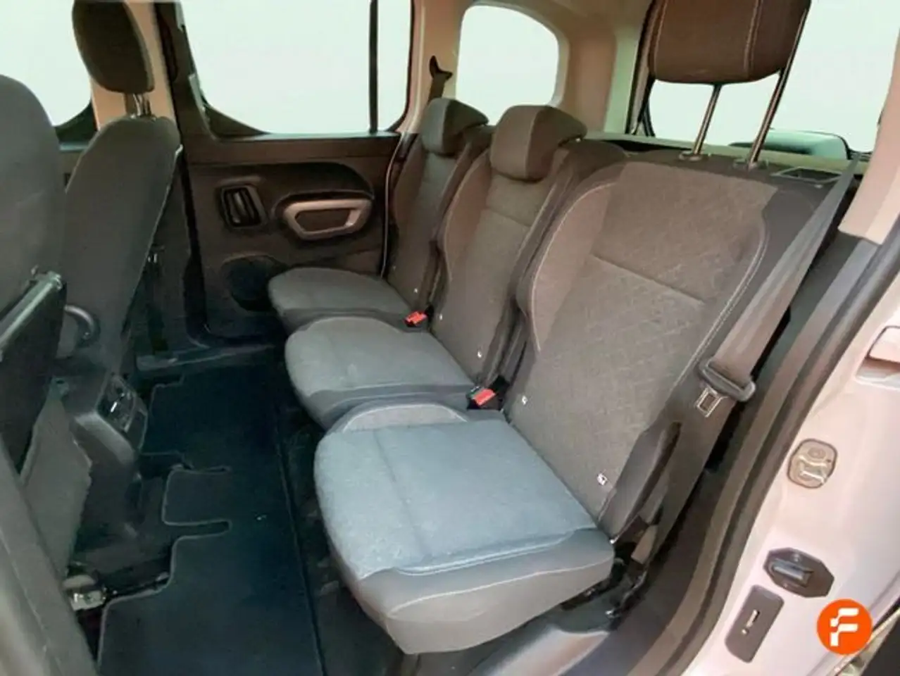 Opel Combo 100 Cv 1.5 Td S/S MT6 €6.4 — معرض صور السيارة 16