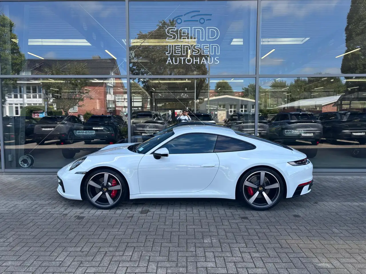 Porsche 992 911 Carrera S 3.0 Sport Design 18-Wege PDCC Lift — معرض صور السيارة 3