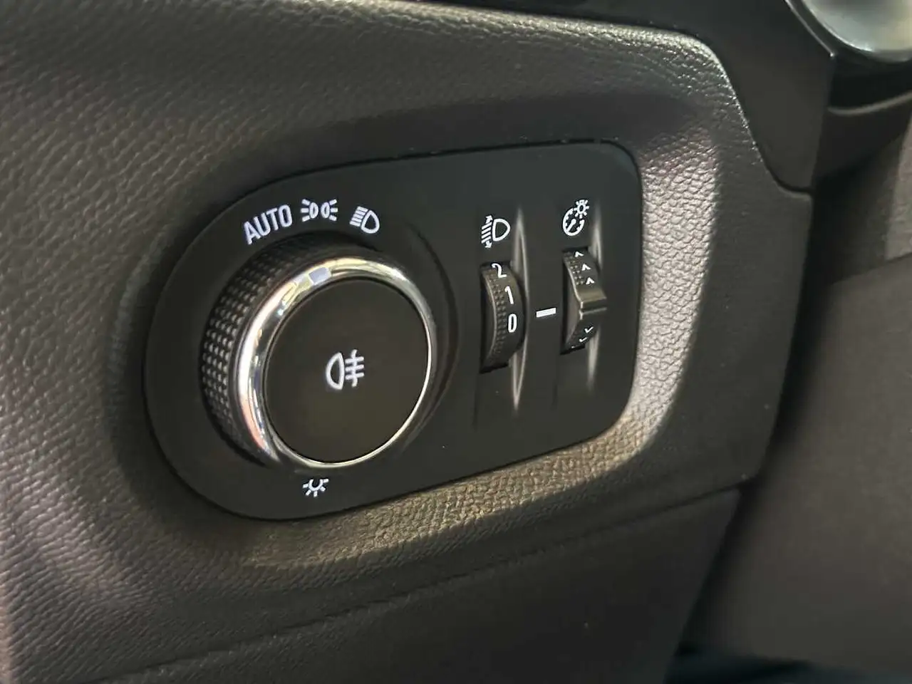 Opel Corsa 1.2 Turbo //Kamera/Sitzheizung/PDC — معرض صور السيارة 11