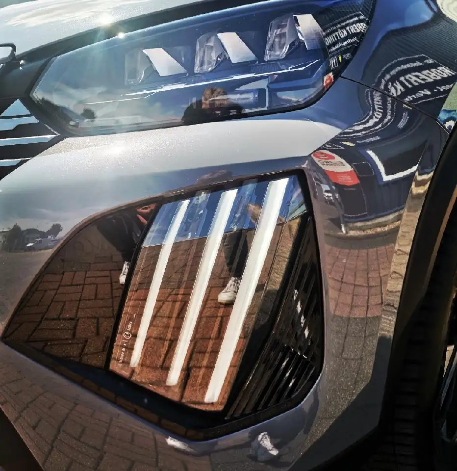 Peugeot 2008 GT, Navi, Ganzjahresreifen,Rückfahrkamera — معرض صور السيارة 5