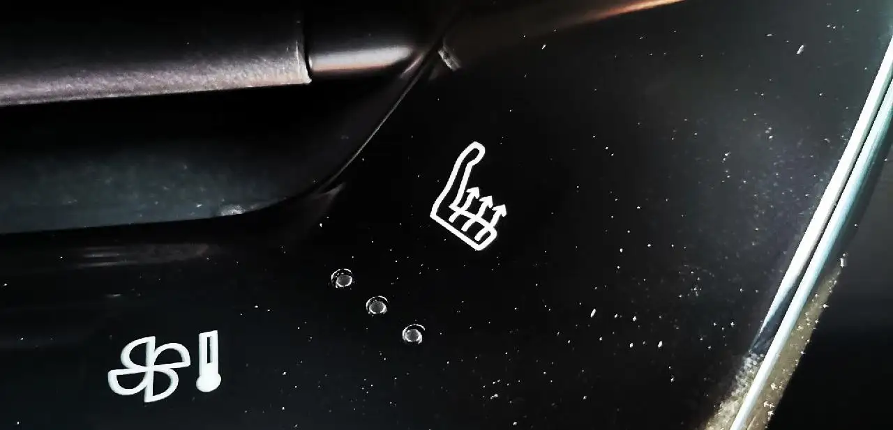 Peugeot 2008 GT, Navi, Ganzjahresreifen,Rückfahrkamera — معرض صور السيارة 15