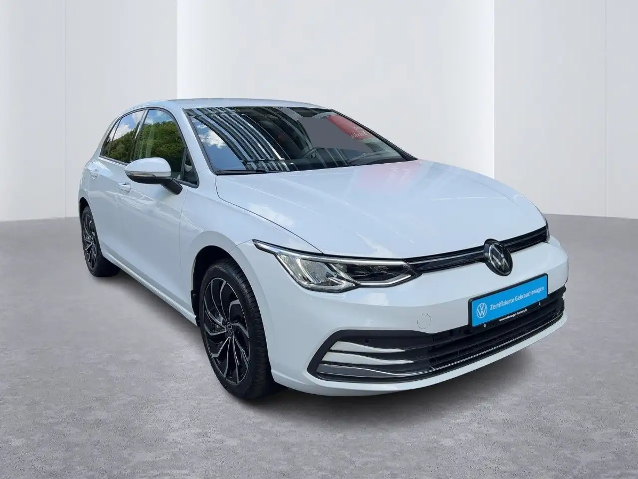 Volkswagen Golf Move VIII 1.0 eTSI DSG Sitzheizung CarPlay — Vehicle gallery 6