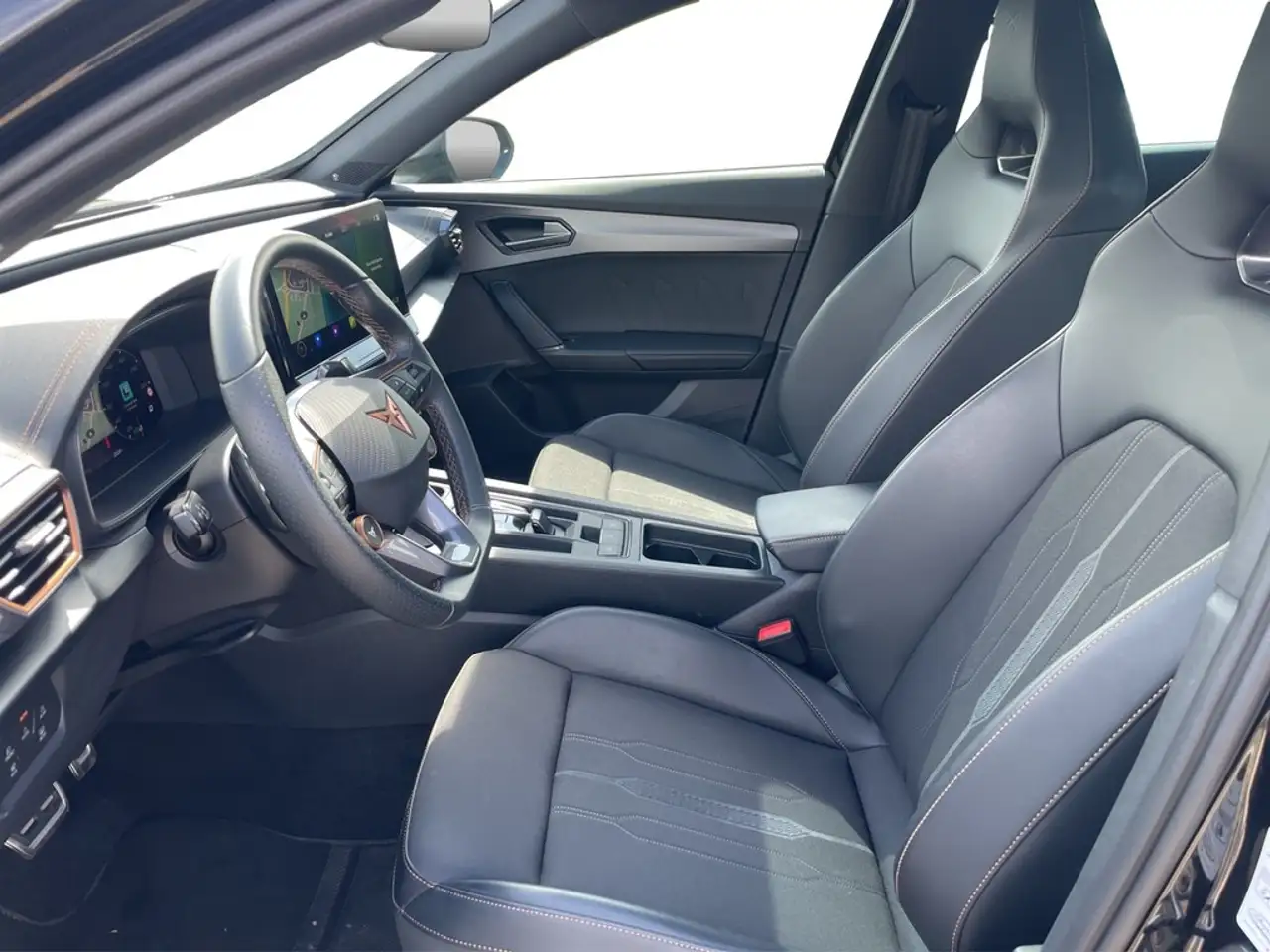 CUPRA Formentor 2.5 TSI DSG 4Drive VZ5 DCC PANO*AKEBONO*MATRIX*... — معرض صور السيارة 15