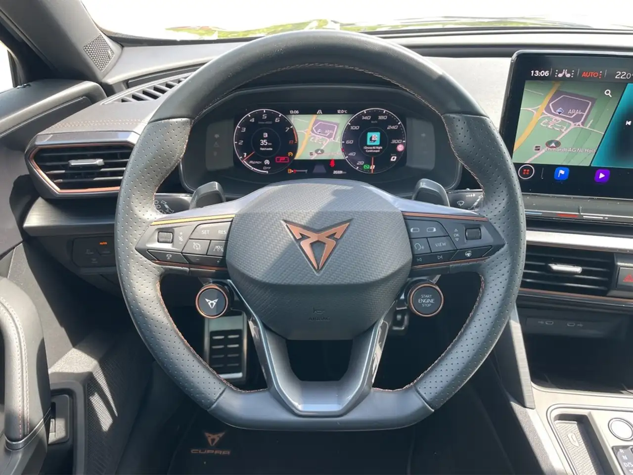 CUPRA Formentor 2.5 TSI DSG 4Drive VZ5 DCC PANO*AKEBONO*MATRIX*... — معرض صور السيارة 17