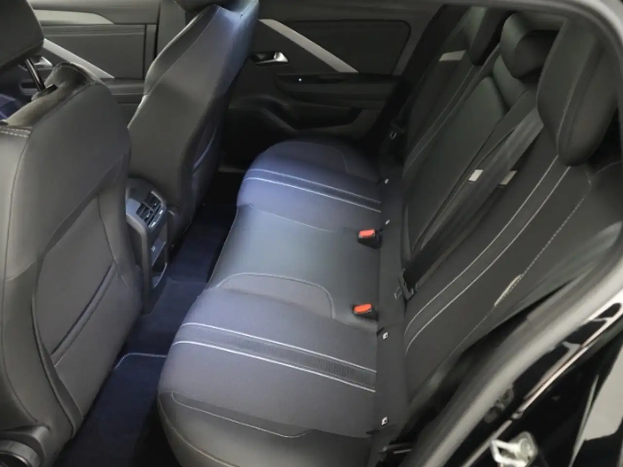 Opel Astra L ST GS AT+NAVI+LED+360 GRAD KAMERA+SITZ-/LENKRADH — Galerie du véhicule 11