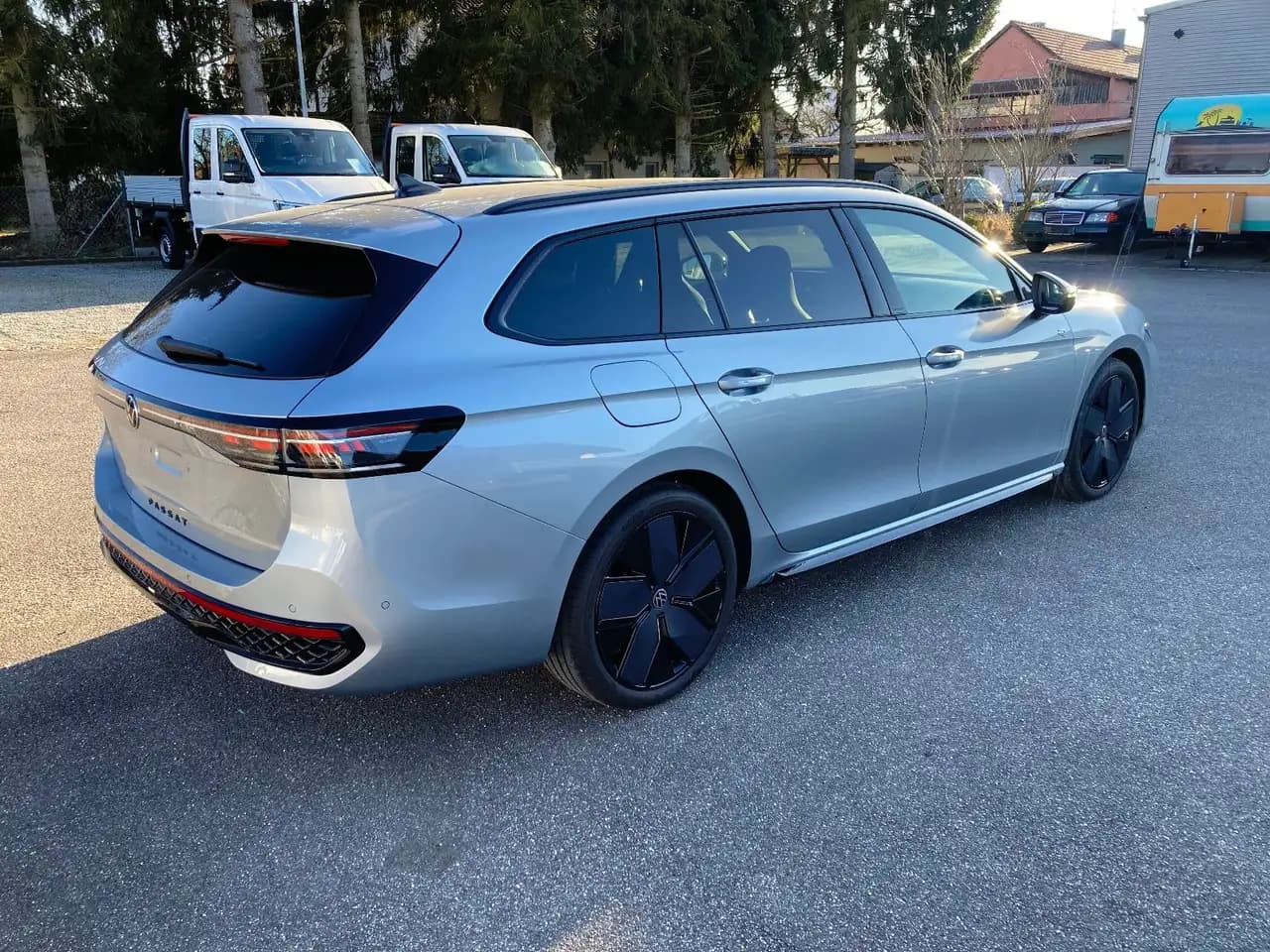 Volkswagen Passat Variant 1.5 eTSI *Panorama*R-Line BlackSt — Galerie du véhicule 3
