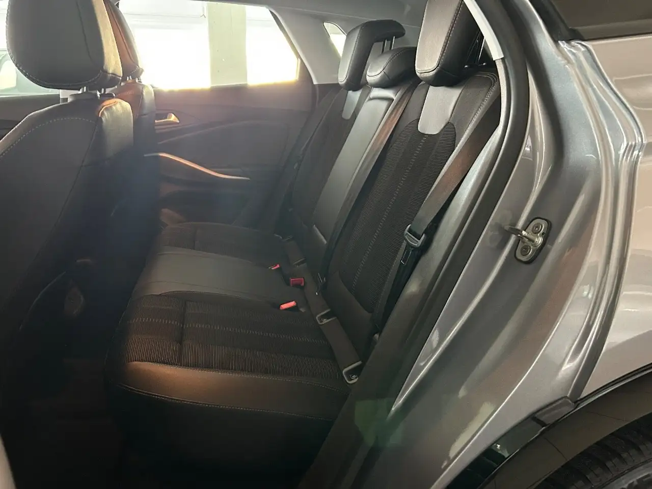 Opel Grandland 1.2 Turbo GS Line LED+SHZ+2xKlima+360 — Galerie du véhicule 9