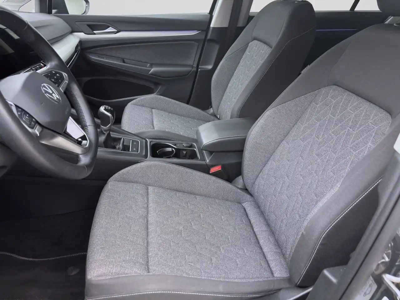 Volkswagen Golf 1.0 TSI MOVE SITZHZG PDC KLIMA LED — معرض صور السيارة 10