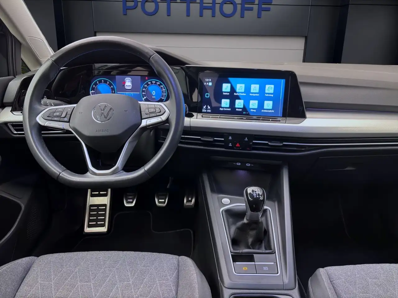 Volkswagen Golf 1.0 TSI MOVE SITZHZG PDC KLIMA LED — معرض صور السيارة 14