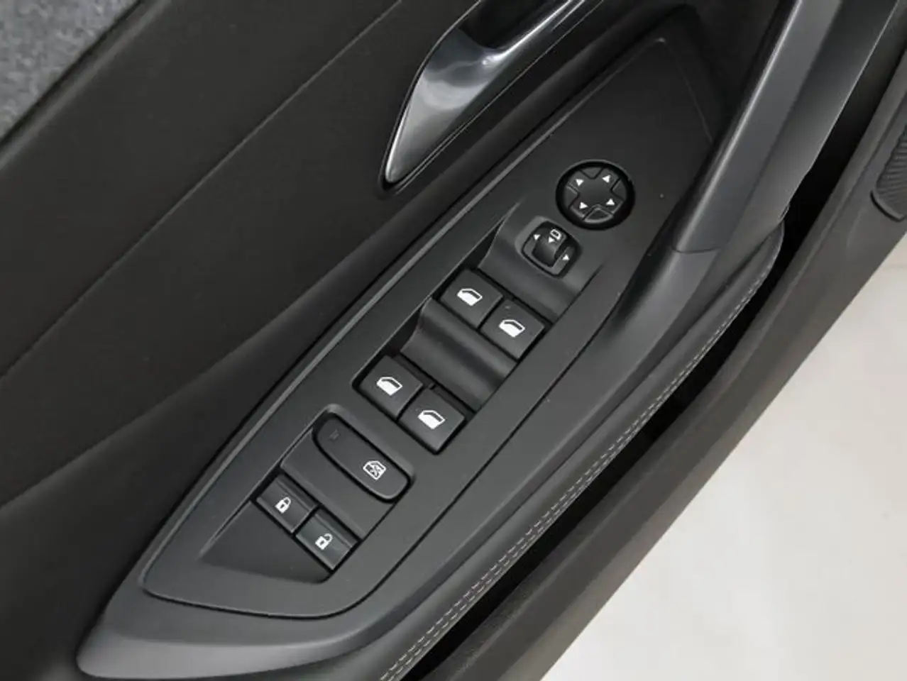 Peugeot 308 1.2 PureTech S&S Allure 130 — معرض صور السيارة 13