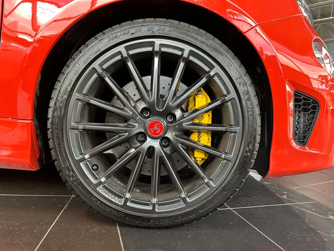 Abarth 695C Turismo BEATS NAVI XENON — Galería del vehículo 28