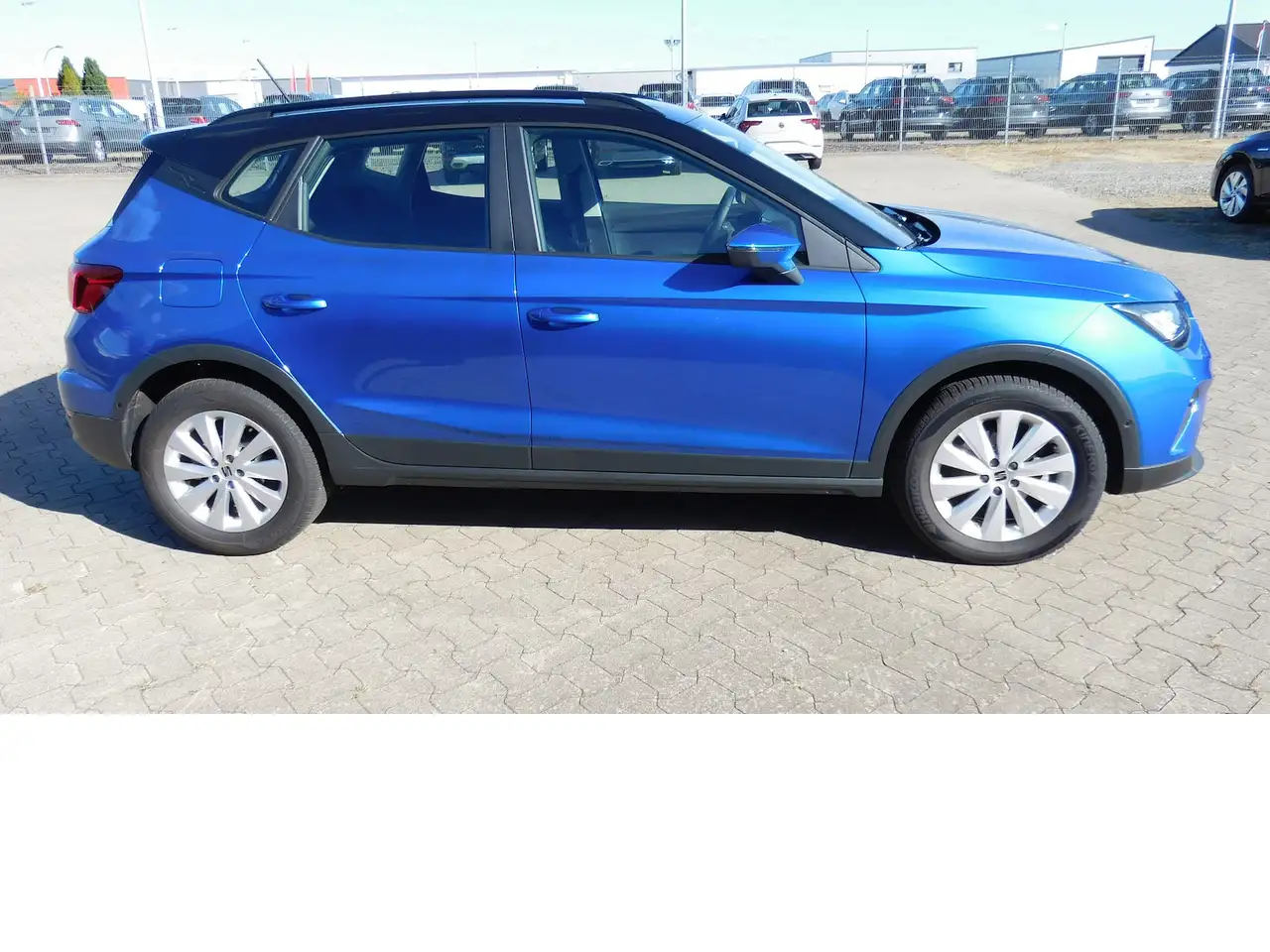 SEAT Arona 1.0 Style TSI BMT DSG Navi Klima Alu — Galería del vehículo 2