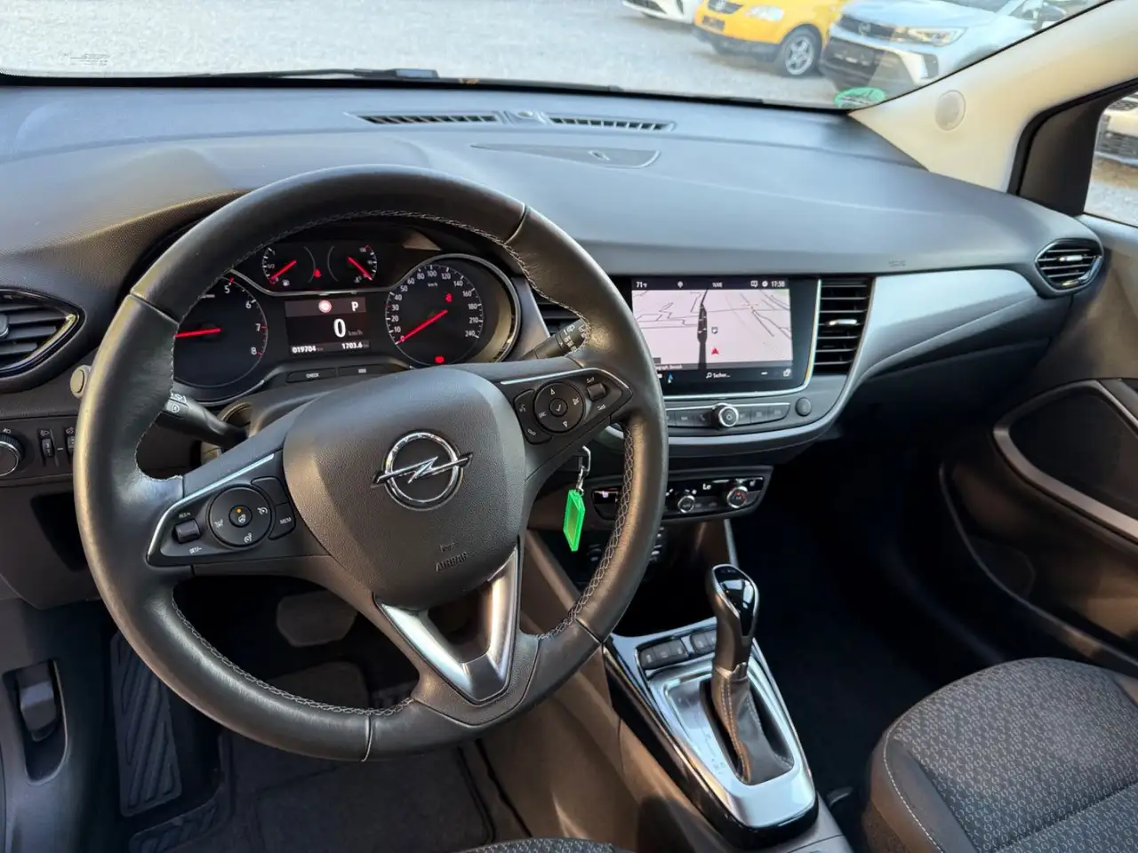 Opel Crossland X TÜV Inspektion NEU — Vehicle gallery 15