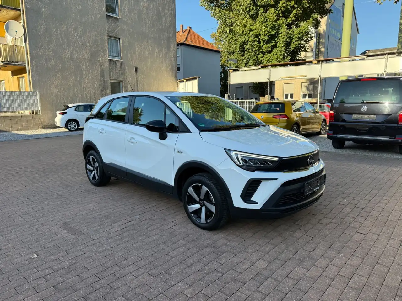 Opel Crossland X TÜV Inspektion NEU — Vehicle gallery 3