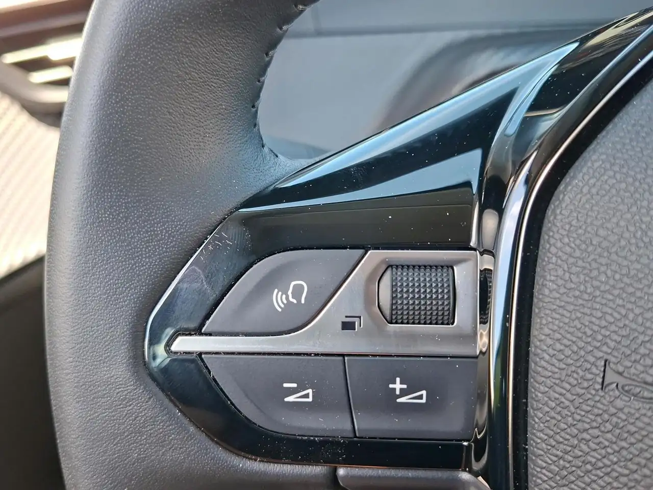 Peugeot 208 Active Puretech 75 — Galerie du véhicule 17