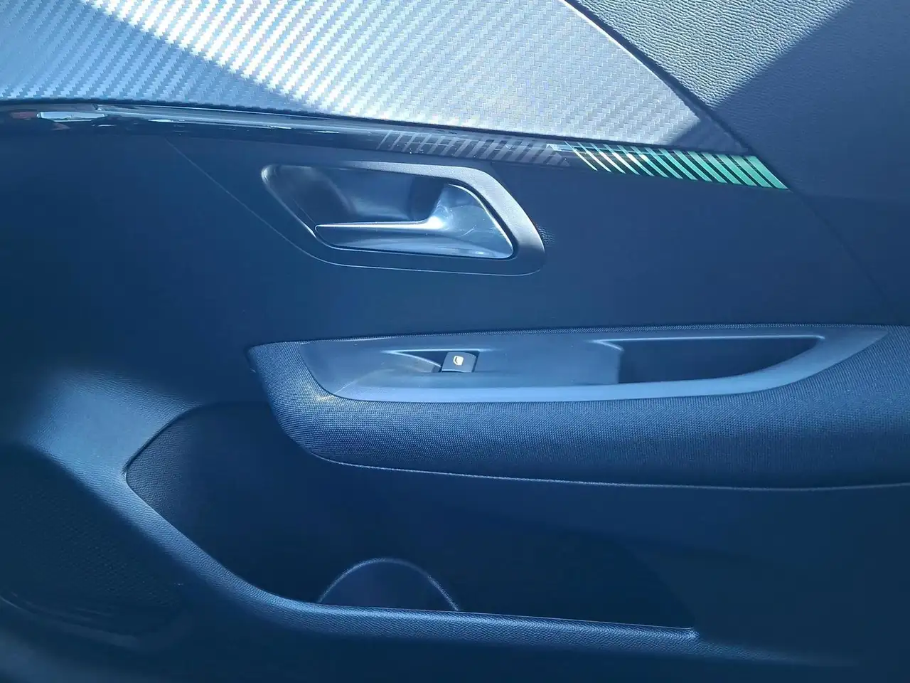 Peugeot 208 Active Puretech 75 — Galerie du véhicule 20