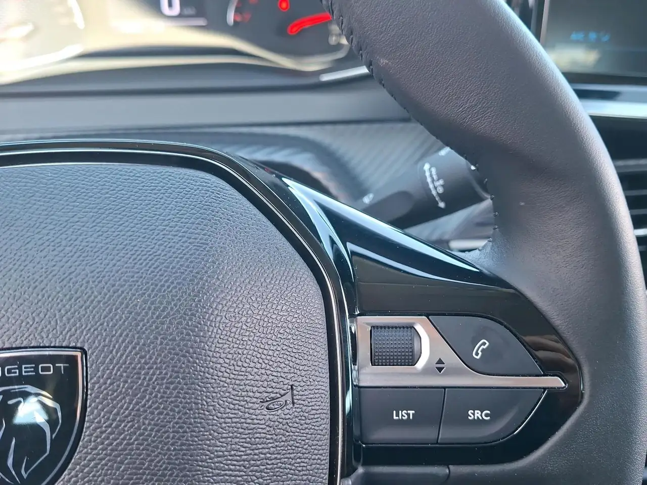Peugeot 208 Active Puretech 75 — Galerie du véhicule 16