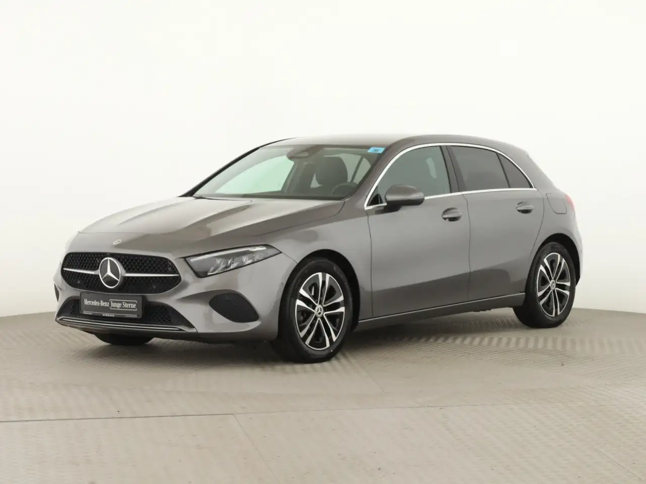 Mercedes-Benz A 180 *Progressive*Navigation*Parktronic*Kamera* — Vehicle gallery 5