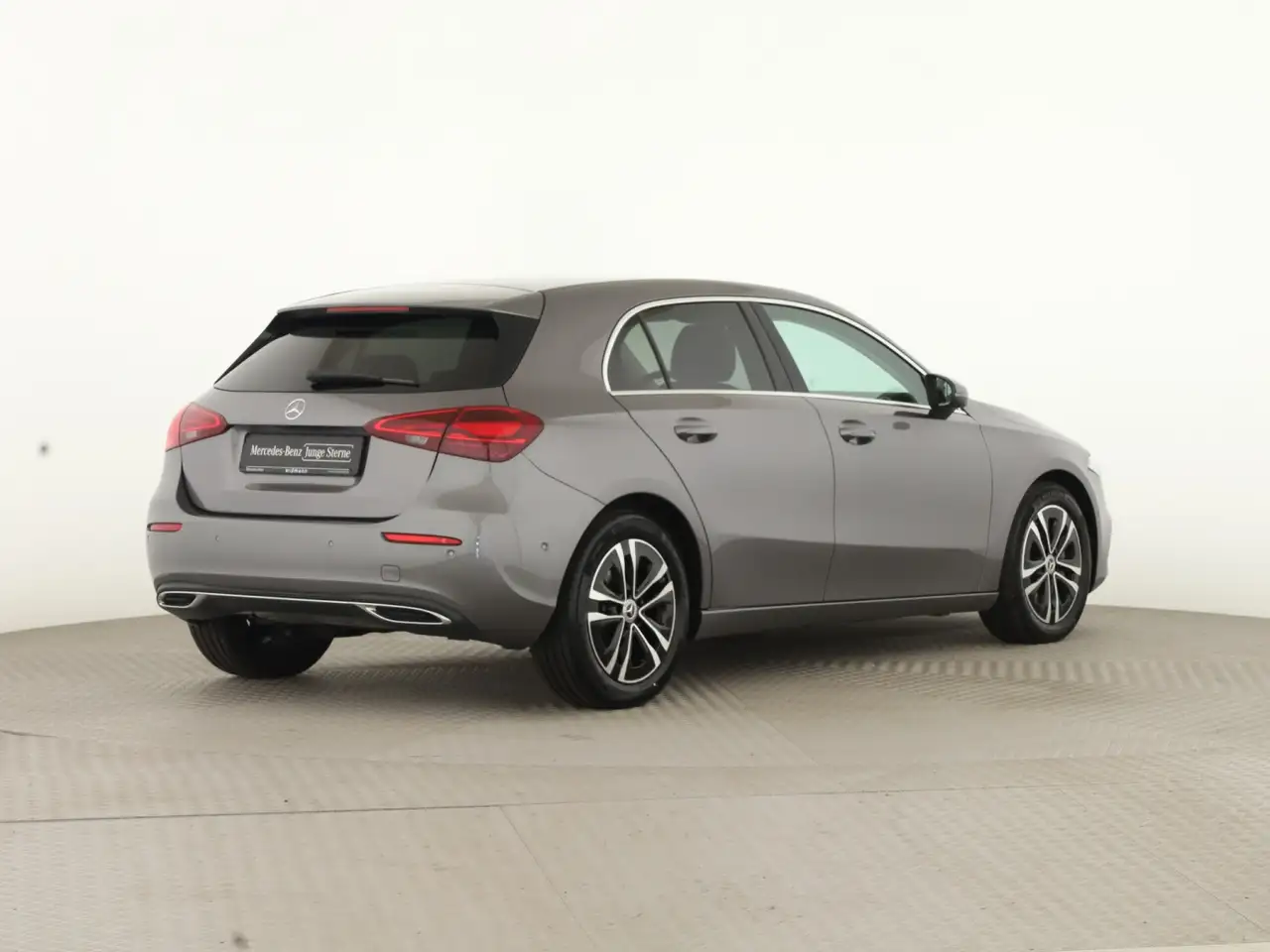 Mercedes-Benz A 180 *Progressive*Navigation*Parktronic*Kamera* — Vehicle gallery 6