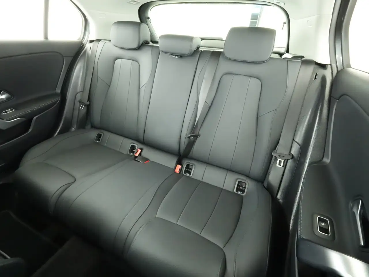 Mercedes-Benz A 180 *Progressive*Navigation*Parktronic*Kamera* — Vehicle gallery 18