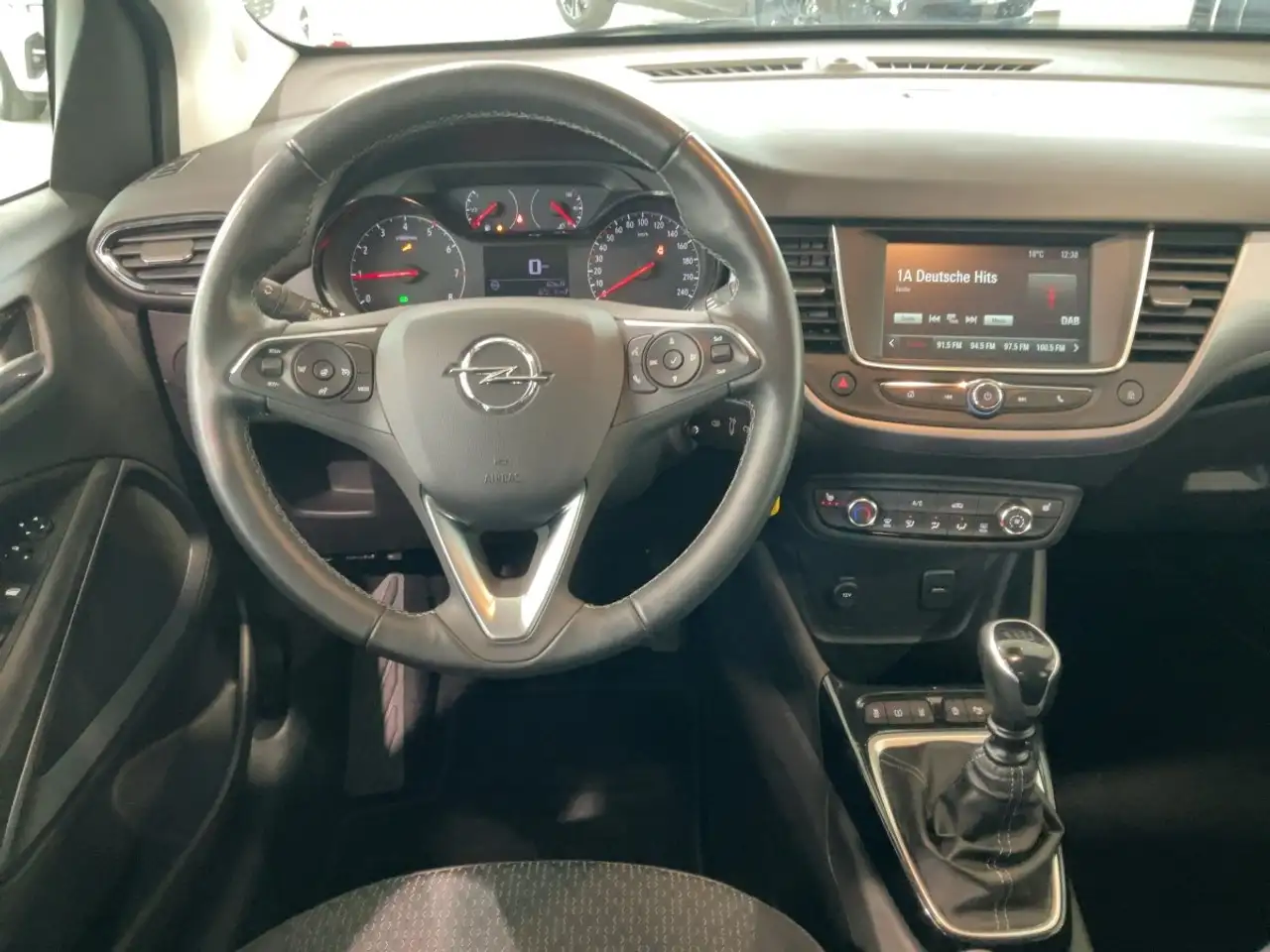 Opel Crossland 1.2 Turbo Enjoy *Bequemer Einstieg* — Vehicle gallery 12