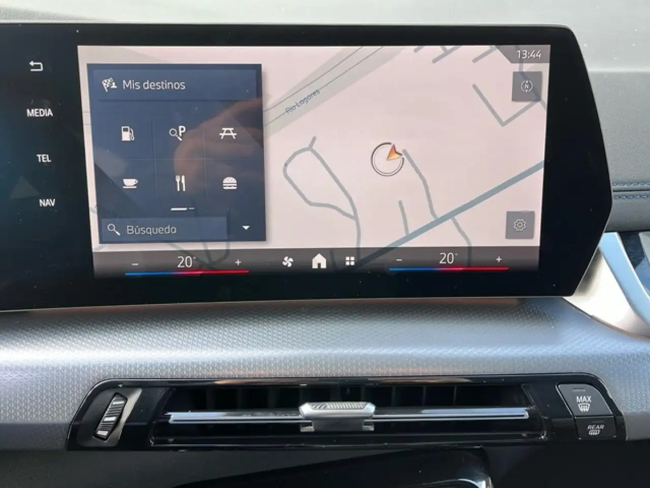 BMW 218 218dA Active Tourer — معرض صور السيارة 16