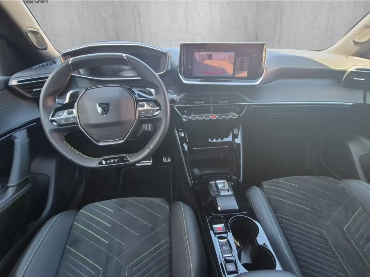 Peugeot 2008 GT PT 130 EAT8 Pano LED ACC Navi Alcantara Massage — Vehicle gallery 12