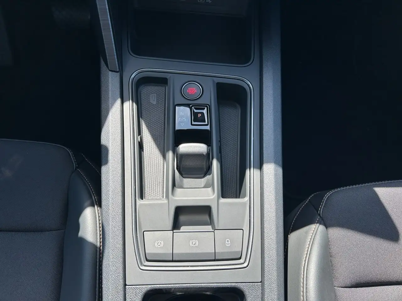 CUPRA Formentor 1.5 TSI DSG VIRTUAL*LED*CARPLAY*ACC*PDC*KAMERA*... — Galerie du véhicule 20