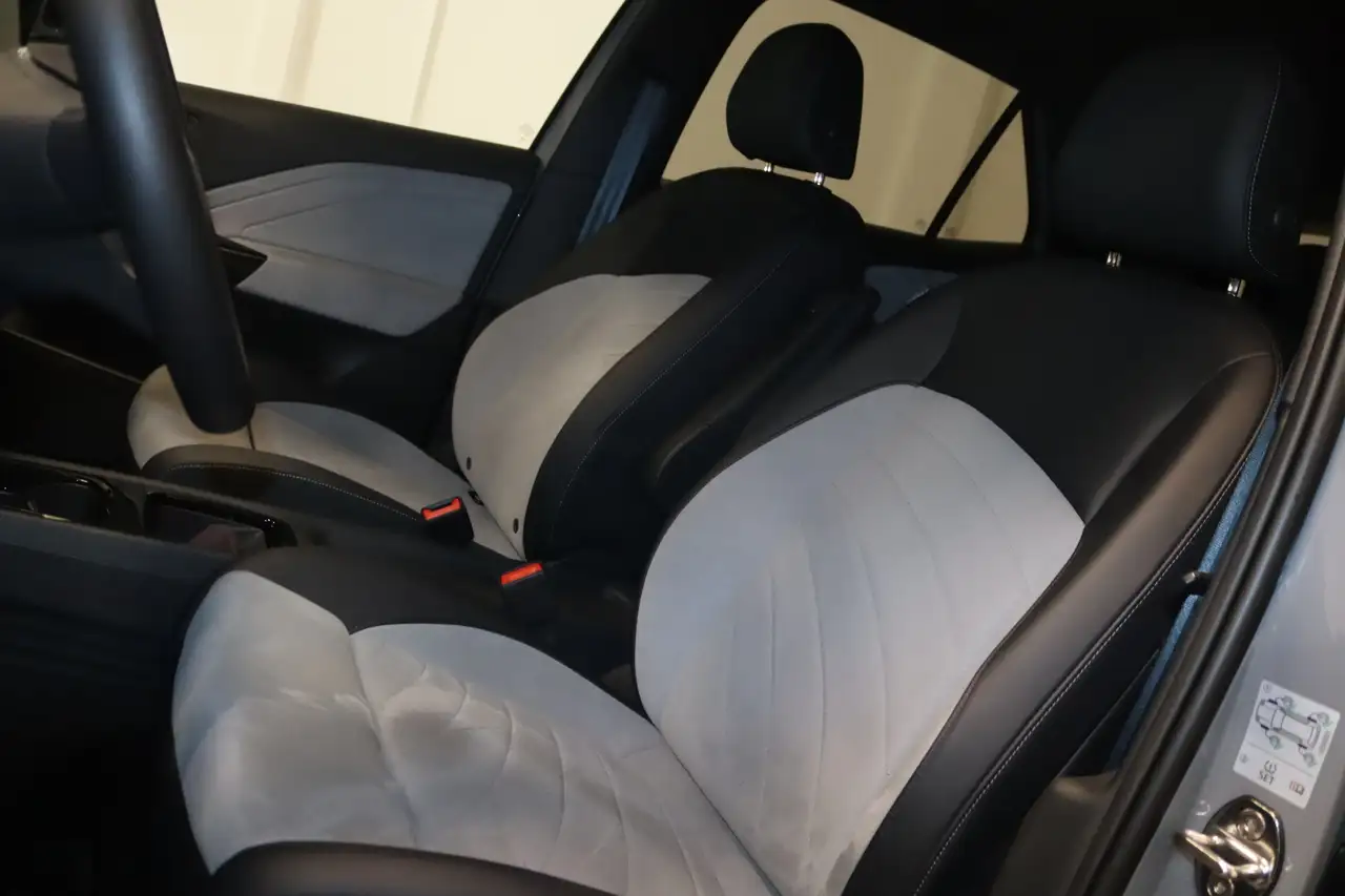 Volkswagen ID.3 Pro Move-360°-ACC-LED-SHZ-KESSY-CCS-NAV-DAB — Galería del vehículo 8