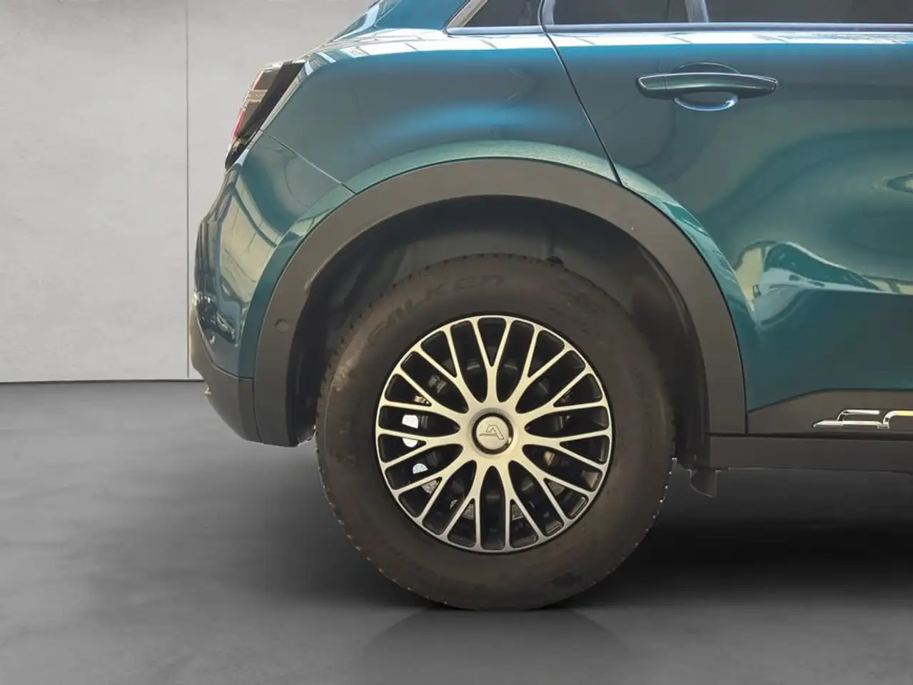 Fiat 600 HYBRID La Prima — Vehicle gallery 25