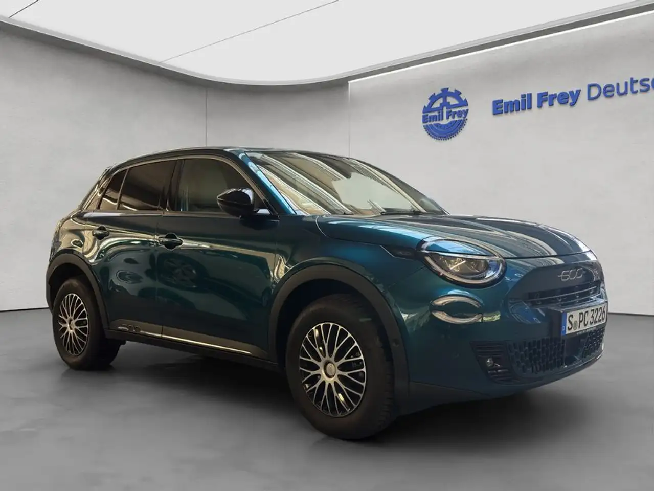 Fiat 600 HYBRID La Prima — Vehicle gallery 8