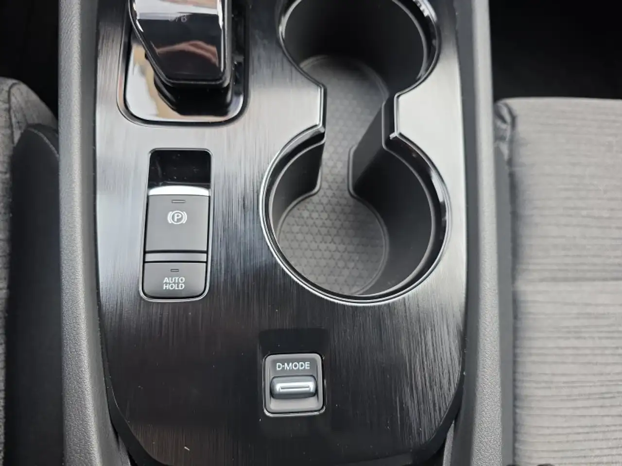Nissan X-Trail 1.5 VC-T e-POWER 204PS ACC/Kessy/el.Klappe/Navi — Galerie du véhicule 24