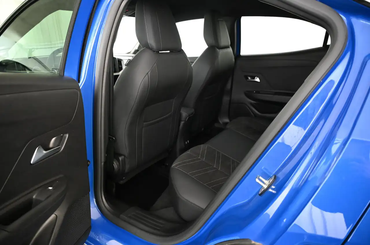 Opel Mokka 1.2 136 Ultimate LED/ACC/Black-Pack/18 — Vehicle gallery 23