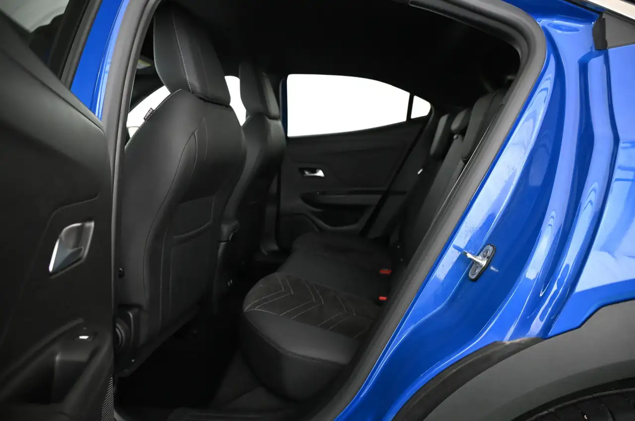 Opel Mokka 1.2 136 Ultimate LED/ACC/Black-Pack/18 — Vehicle gallery 24