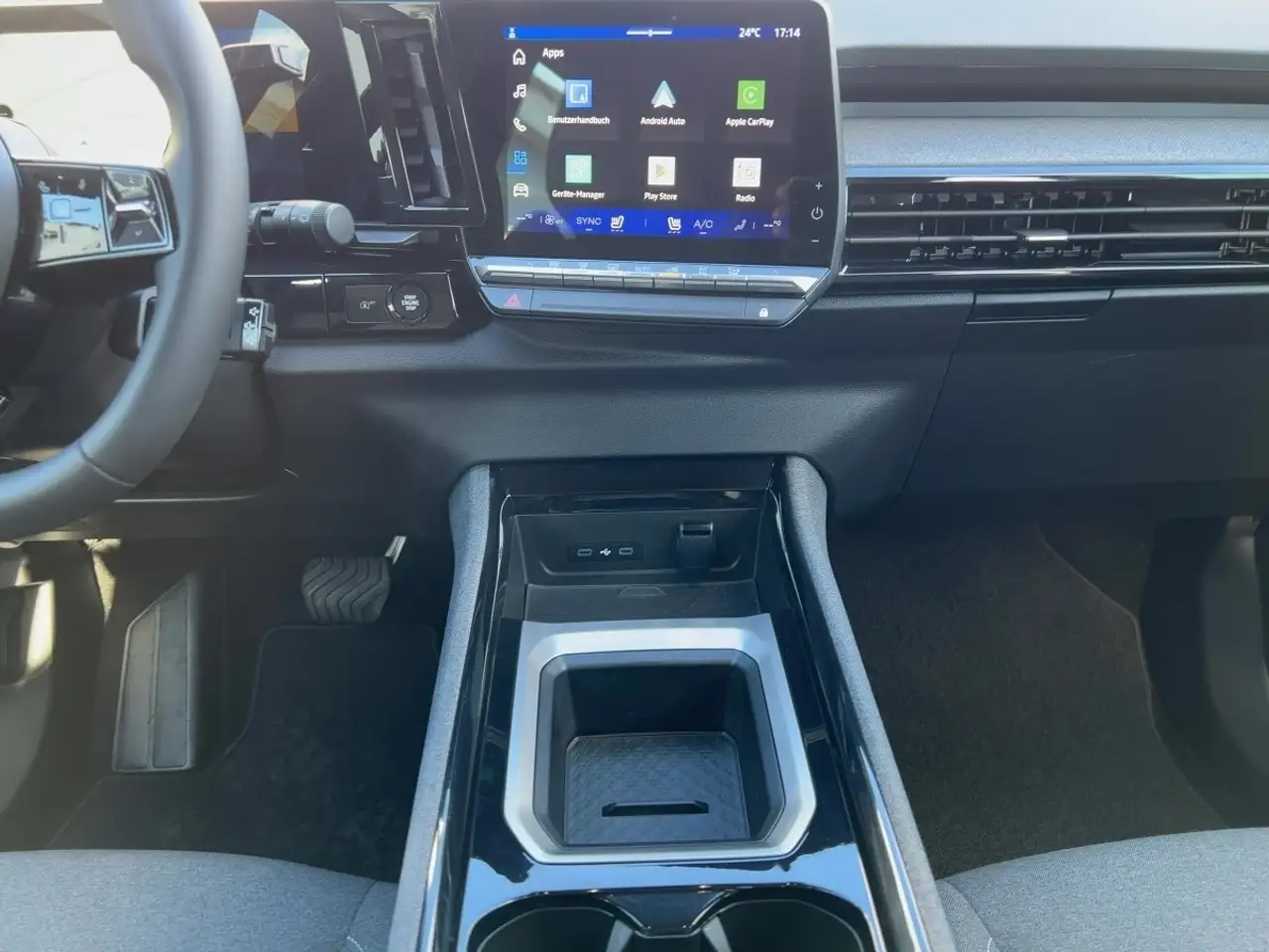 Renault Austral EVOLUTION TCe 160 AUTOMATIK SITZHEIZUNG — معرض صور السيارة 12
