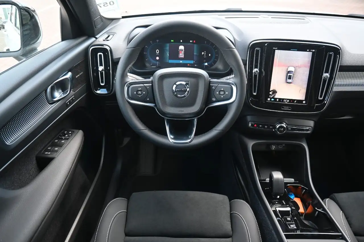 Volvo XC40 B4 DKG Plus Dark*H&K*FSHZG*360°*ACC*AHK — Galería del vehículo 22