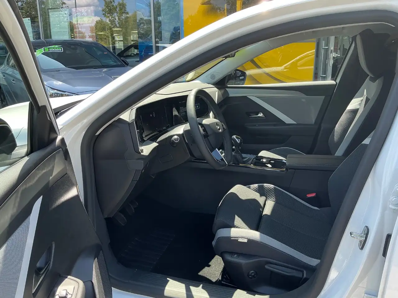 Opel Astra L 1.2 Turbo Edition LED+SHZ+Winterpaket — Vehicle gallery 9