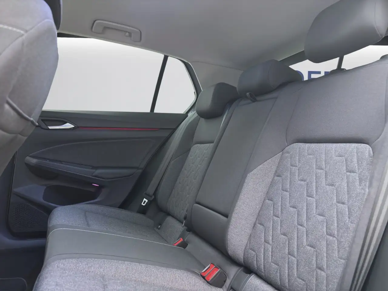 Volkswagen Golf 1.0 TSI MOVE KAMERA LED SITZHZG PDC — Galería del vehículo 16