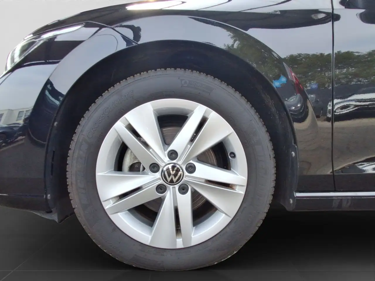 Volkswagen Golf 1.5 TSI LIFE LED SITZHZG HuD ACC — Galería del vehículo 7
