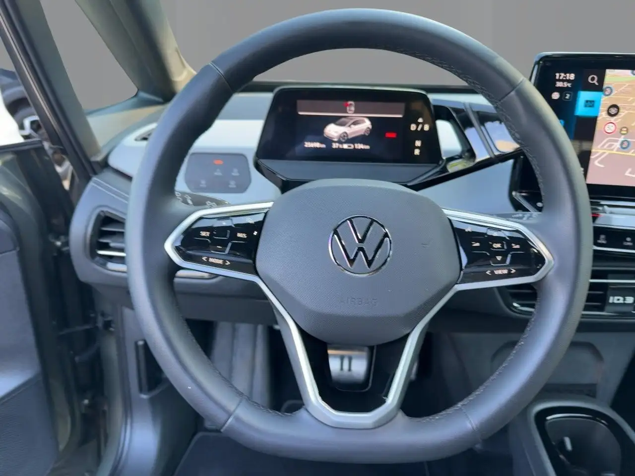 Volkswagen ID.3 Pro Move Ganzjahresreifen ParkAssistent — معرض صور السيارة 13