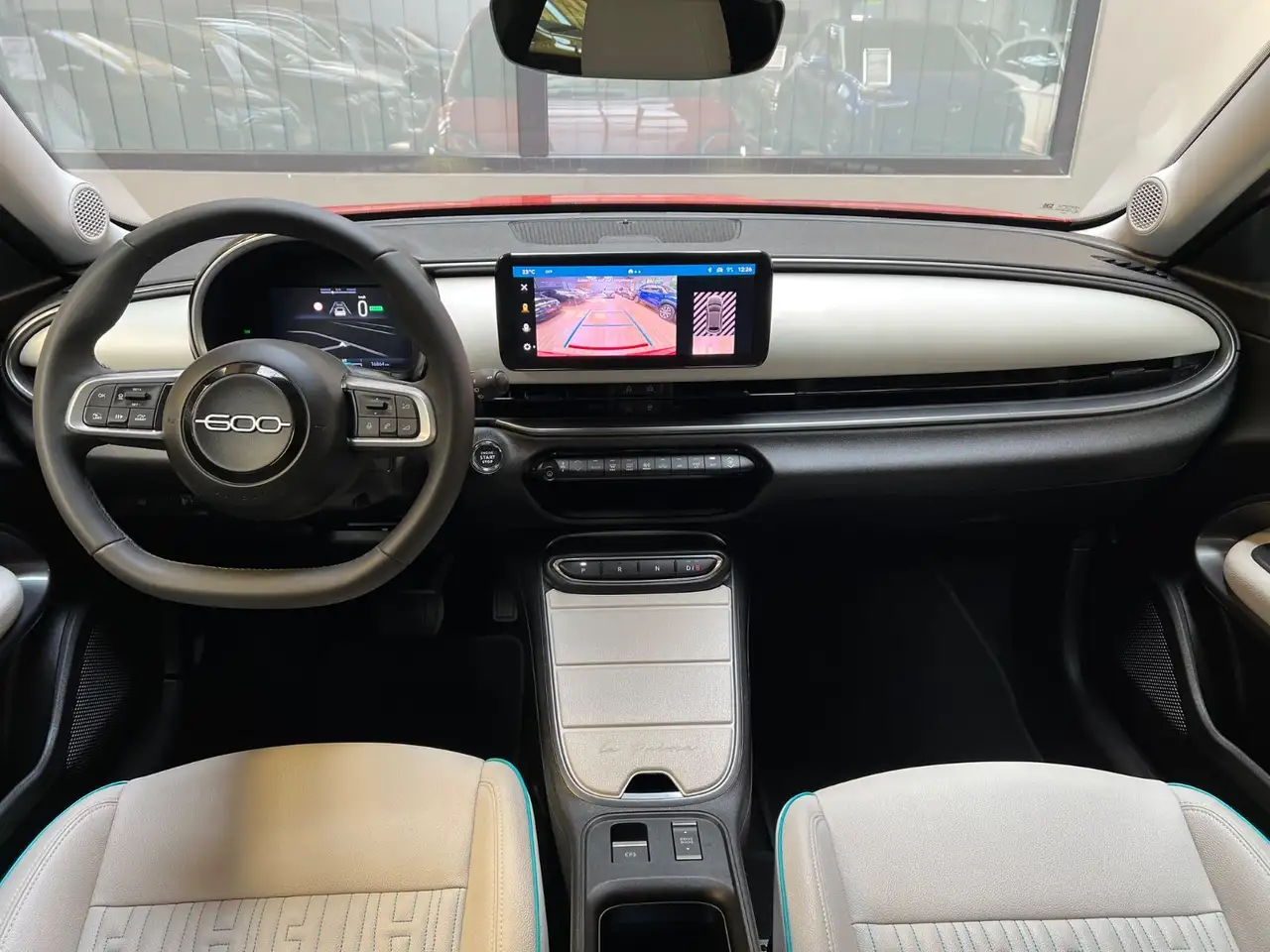Fiat 600 e 115 kW La Prima/Navi/ACC/Kamera/DAB — Vehicle gallery 15