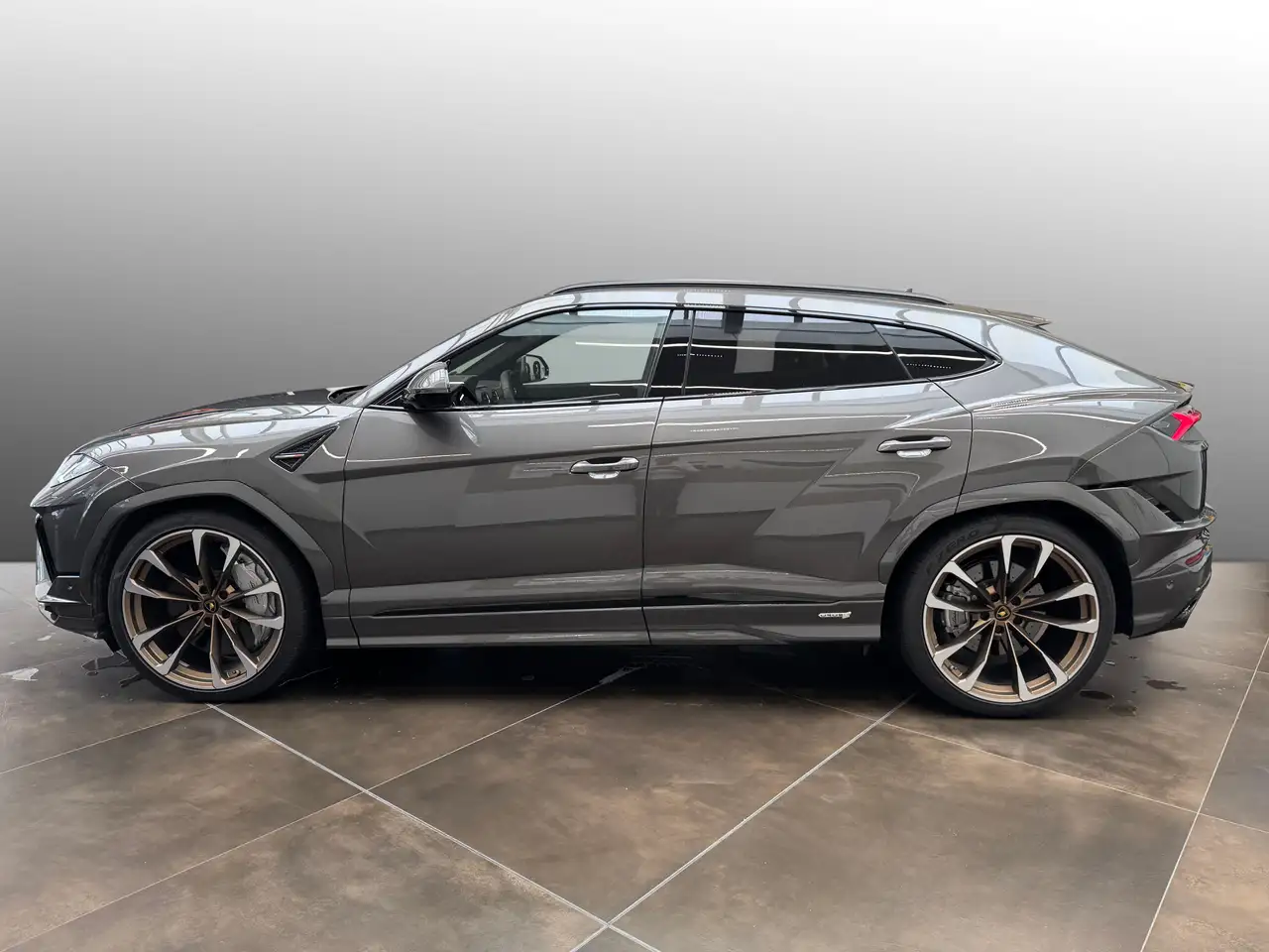 Lamborghini Urus S | MY24|Grigio Keres|Pano|B&O — Vehicle gallery 2